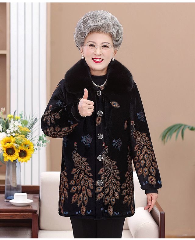 Vintage Printing Women's Cloth - Vintage Collectible Buttons 评论和价格