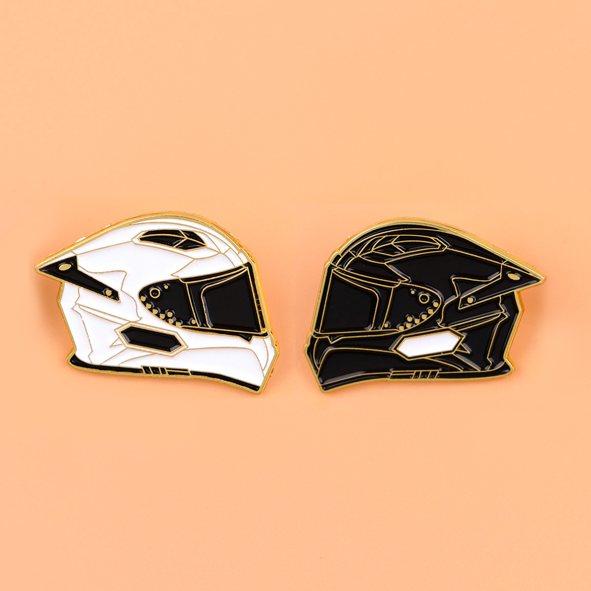 Vintage Car Brooches For Women - Vintage Collectible Clothing 评论和价格
